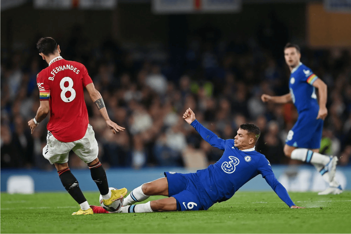 关于里程碑夜！瓦伦西亚回应争议，英超赛前刷纪录，更衣室稳定，身体对抗强度拉满的信息-九游体育官方网站